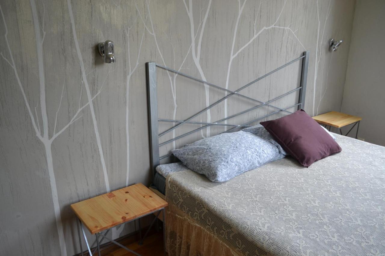 Romantic Guest House Kamjanets-Podilsky Buitenkant foto